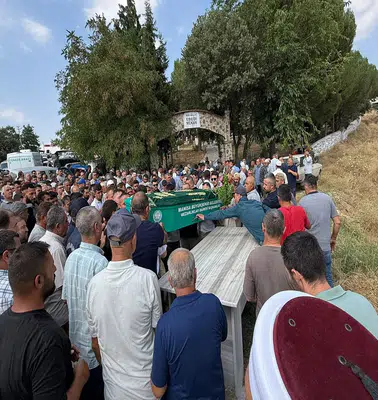 Kula’da yürek yakan veda: 13 yaşındaki Fikri son yolculuğuna uğurlandı