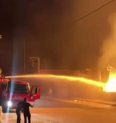 Manisa'da korkutan fabrika yangını: Ekipler alevlerle iki saat savaştı