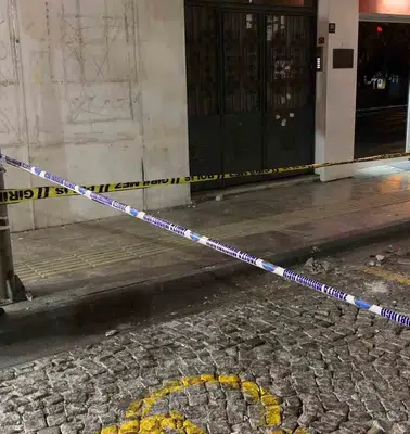 Aydın'da korku dolu anlar: Yürürken üzerine beton yağdı