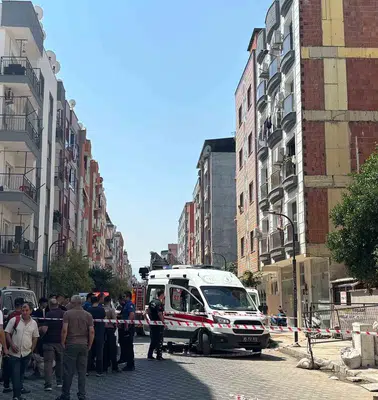 Turgutlu'da korku dolu anlar: 5 katlı binanın tepesinden kendini boşluğa bıraktı