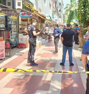 Aydın'da telefon dükkanında kanlı hesaplaşma: İş yeri sahibi ağır yaralandı