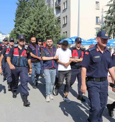 Sosyal medyadan günlük iş ilanıyla kurye ağı kurmuşlar: 4,5 milyonluk vurguna jandarma tokadı