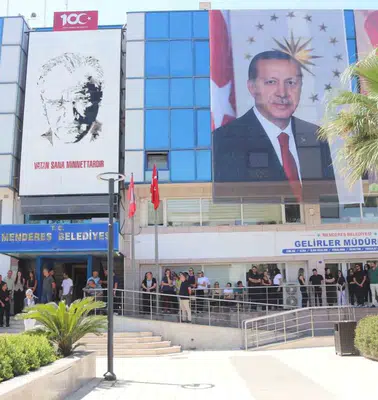 Menderes Belediye Meclisi’nde yaprak dökümü: Bir istifa haberi daha geldi