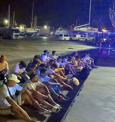 Marmaris kıyılarında gece operasyonu: Kaçış planı suya düştü