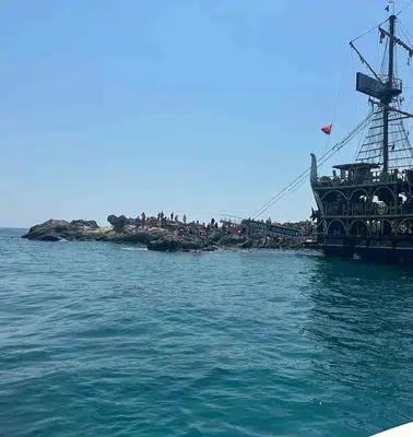 Ölüdeniz açıklarında korku dolu anlar: 100 yolcu ölümden döndü