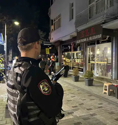 Uşak’ta şafak operasyonu: Aranan şahıslara ve suç unsurlarına geçit yok