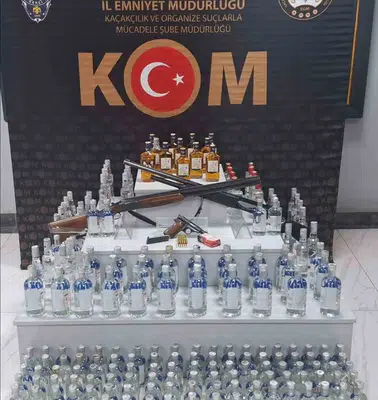 Uşak emniyetinden kaçakçılara darbe: Adreslere eş zamanlı baskın