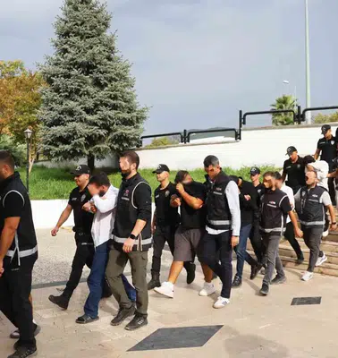 8 ilde düğmeye basıldı: Suç örgütlerine yönelik dev operasyonda 13 tutuklama