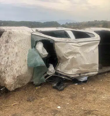 Karpuzlu'da sabah saatlerinde korkutan kaza: Üç kişi hastaneye kaldırıldı