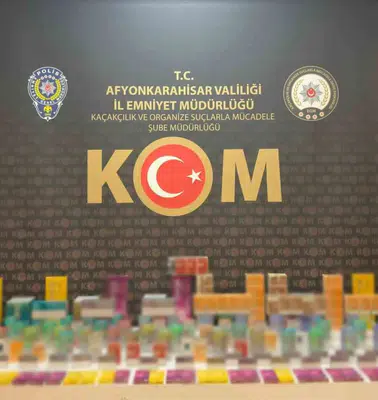 Afyonkarahisar'da kaçakçılık operasyonu: İş yerinden yasa dışı ürünler çıktı