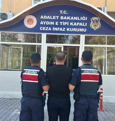Aydın'da FETÖ operasyonu: Uzun süredir aranan hükümlü kıskıvrak yakalandı