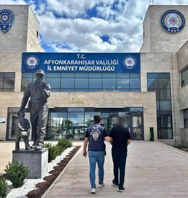Afyonkarahisar’da Müstehcen Yayın Operasyonu: Hükümlü Polisin Takibiyle Yakalandı