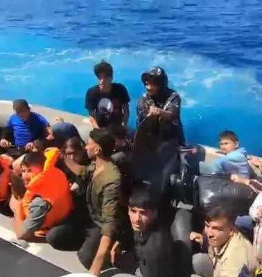 Didim açıklarında gece operasyonu: Çocukların da bulunduğu 21 kişi yakalandı