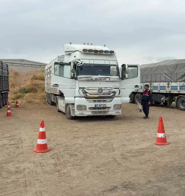 Emirdağ'da tır kabininden acı haber: Şoför koltuğunun arkasında cansız bulundu