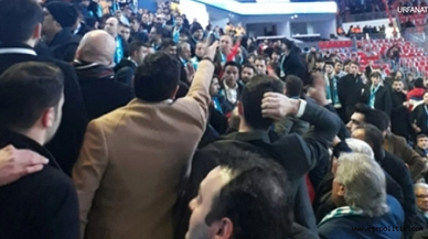 AK Parti Aday Tanıtım Toplantısınında Kavga