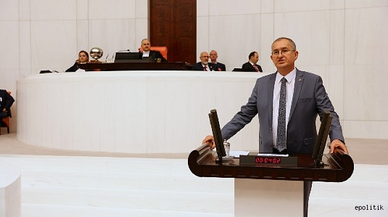 Atila Sertel, iktidara Ozan Arif’in şiiriyle seslendi