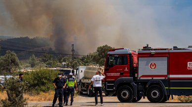 İzmir’in iki ilçesindeki yangınlar büyük ölçüde kontrol altında