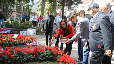 Karşıyaka Tek Yürek Oldu, Zübeyde Anne'ye Koştu!