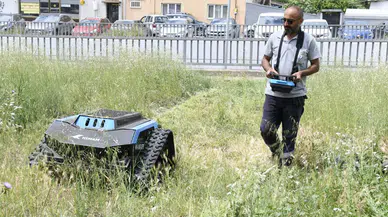 Çiğli’de temizlikte yeni dönem: Ot biçme robotu devrede