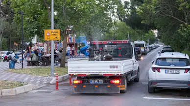 Gaziemir Belediyesi ilaçlama çalışmalarını yoğun tempoda sürdürüyor