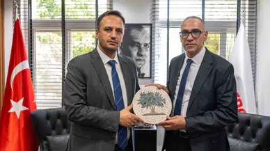 Bornova ve Dura Belediyeleri arasında tarihi kardeş şehir protokolü imzalandı, gençler için destek sözü verildi.