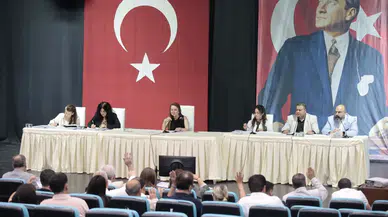 Konak Belediye Meclisi'nde kent estetiği ve altyapı projeleri masaya yatırıldı
