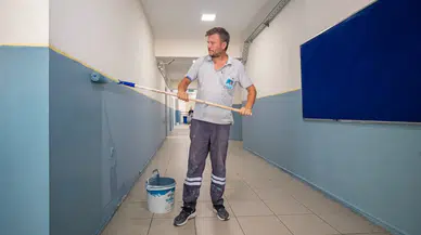 Narlıdere'de okullara yaz dönemi bakım ve onarım desteği sürüyor