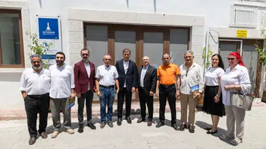Başkan Tugay Kemeraltı esnafıyla buluştu, projeler ve otopark tartışıldı. İzmir'in geleceği için önemli adımlar!