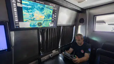 İzmir, İtfaiye Dairesi'ne yeni dron ile yangın söndürmede devrim yaratacak teknolojiyi kazandırdı.