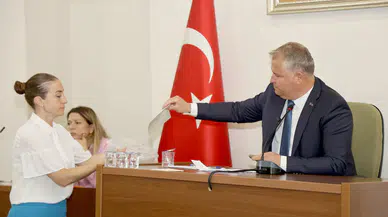Urla’da istifalar sonrası ilk meclis toplandı; “Kesintisiz hizmet anlayışımızı sürdüreceğiz”