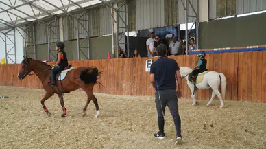 Seferihisar’dan milli takıma: Pony biniciliğinin yeni merkezi Turgut köyünde kuruldu