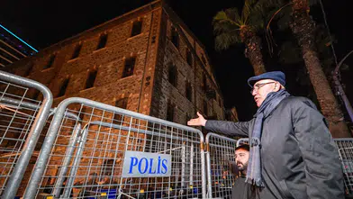 Meslek Fabrikası önünde gece nöbeti