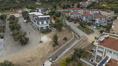 Yeni Foça’da tarihi dere yatağı güçlendiriliyor
