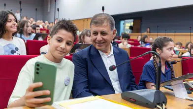 Çocuklar İzmir’in yönetiminde söz sahibi