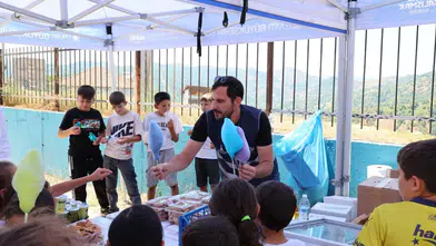 Başkan Tugay’dan Kiraz ve Aliağalı çocuklara karne hediyesi