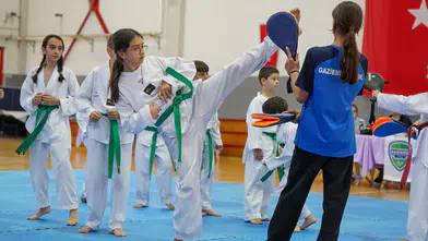 Gaziemirli taekwondocular yeni kuşak için yeteneklerini sergiledi