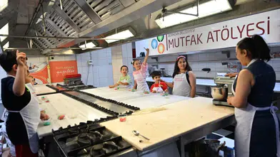 Bornova Belediyesi'nin Mutfak Atölyeleri çocuklardan yoğun ilgi gördü