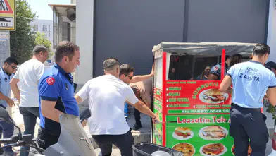 Bayraklı’da kamusal alan işgallerine ortak denetim