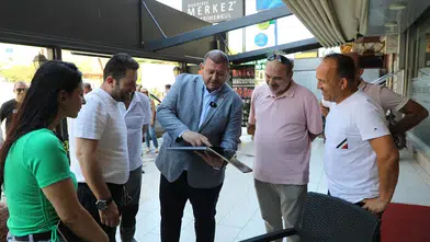 Başkan Çiçek, Menderes'te vatandaşlarla buluşarak hizmet hedeflerini açıkladı