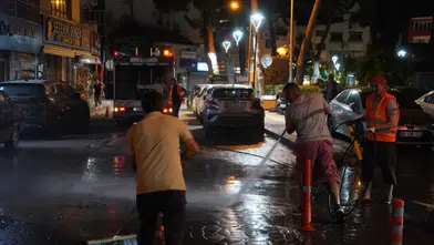 Seferihisar’da kapsamlı yol yıkama çalışmaları aralıksız sürüyor