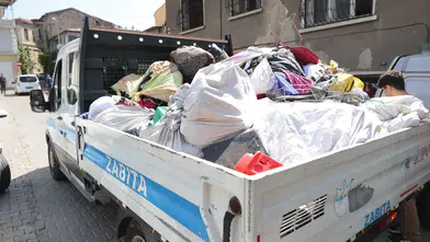 Konak zabıtasından izinsiz seyyar satışa sıkı denetim