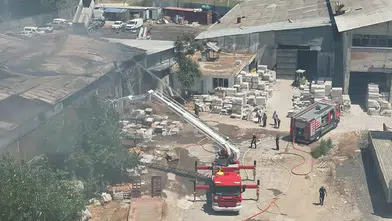 Bayraklı’daki yangın büyümeden kontrol altına alındı