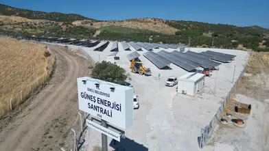 Dikili’nin Güneş Enerjisi Santrali elektrik üretmeye başladı