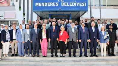 İnan, Menderes Belediyesi'ni Ziyaret Etti: AK Parti Temsilcisi Çalışmaları Yerinde İnceledi