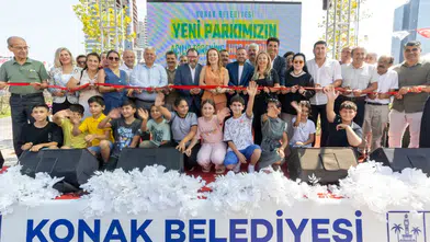 Konak 6 bin metrekarelik yeni parkına kavuştu