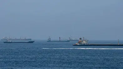 Umman açıklarında tanker 3 mühimmatla vuruldu