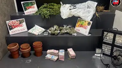 İzmir'de bir haftada 67 şüpheli tutuklandı, tonlarca uyuşturucu ele geçirildi