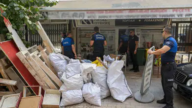 Bornova’da kaldırımlar yayaların