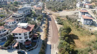 Foça’da Yol Çalışmaları Sürüyor