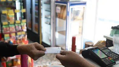 İzmir’in emeklileri desteklerle nefes alıyor